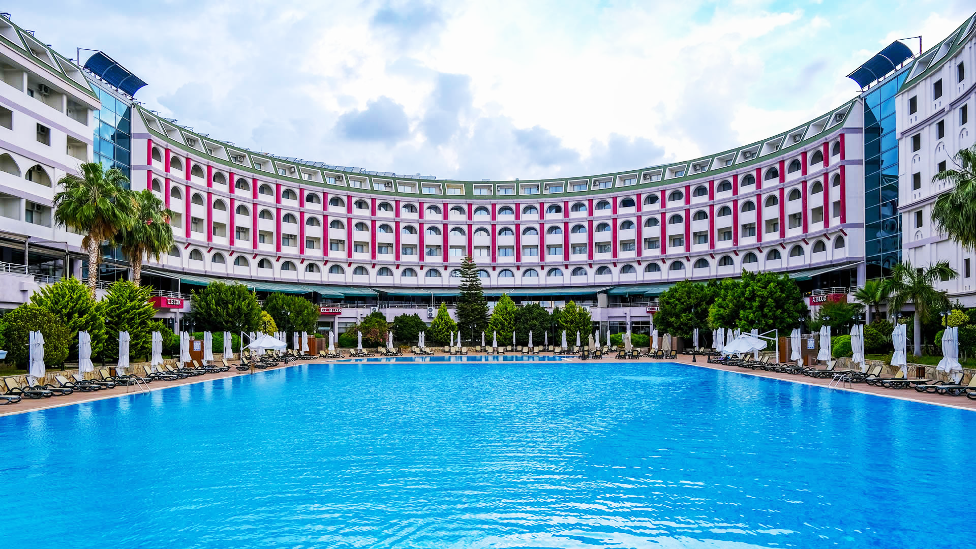 Grand Cortez Resort Hotel